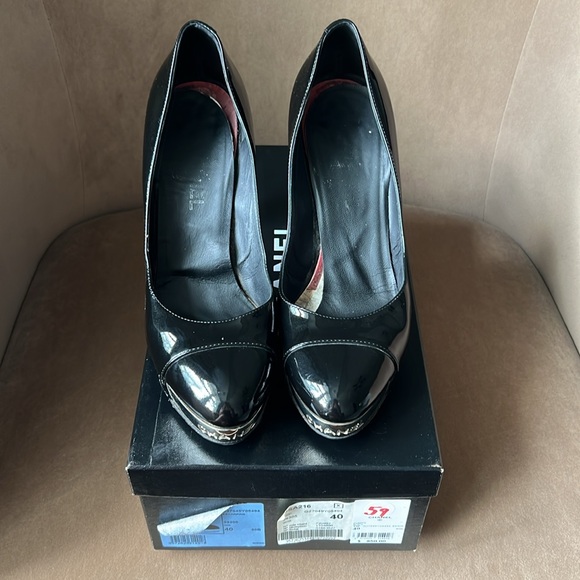 Chanel Black Patent Platform Pumps Size 40 - Picture 3 of 9
